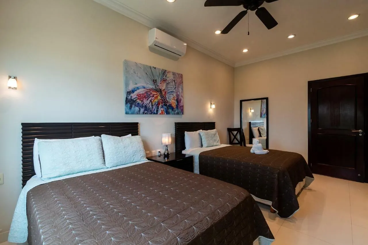 Casa Joya Del Mar - Oceanfront Villa For 10 - Playa Paradise Properties Playa del Carmen Meksika
