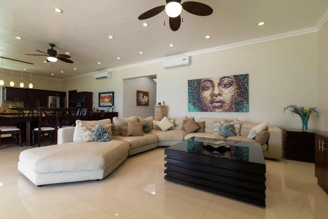 Casa Joya Del Mar - Oceanfront Villa For 10 - Playa Paradise Properties Playa del Carmen Meksika